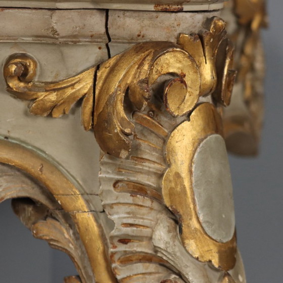 Image 1 of Console table in carved, gilded and lacquered wood