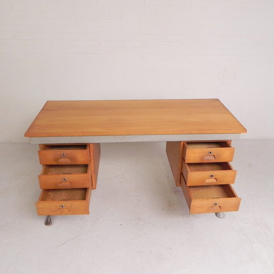 Image 1 of Industrieel bureau met 2 ladeblokken, jaren 60