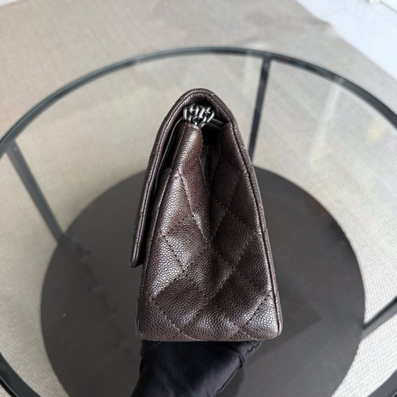 Image 1 of Chanel 2.55 Reissue 226 - 28 cm Gestepptes Caviar-Leder Dunkelbraun Silberne Hardware Serie 14