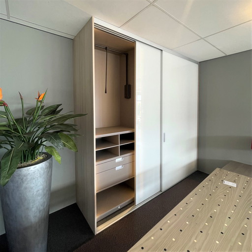 Noteborn Couture Schrank