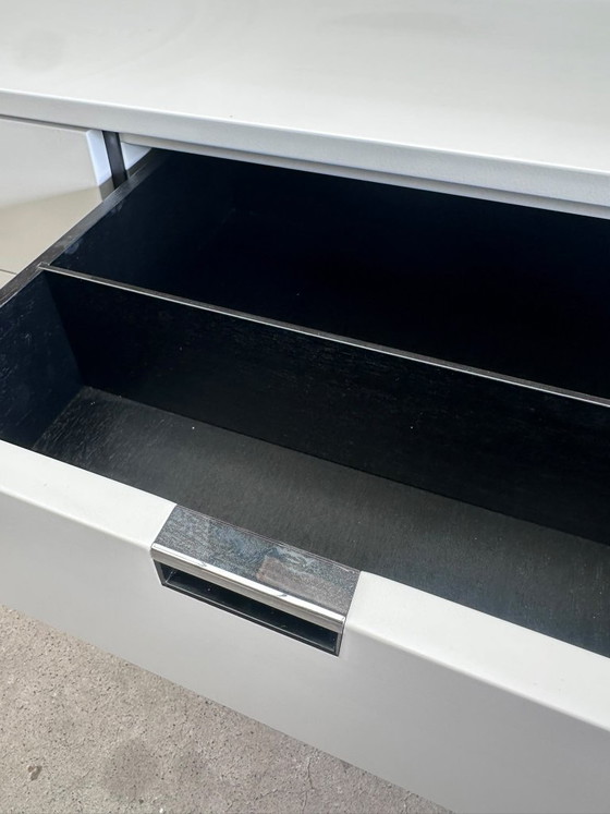 Buffet bas Knoll International No. 2544, Florence Knoll – Métal, Bois (photo 4 of 5)