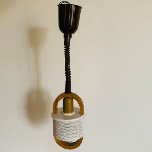 Scandinavische design hanglamp van hout en geperforeerd metaal uit de jaren 80