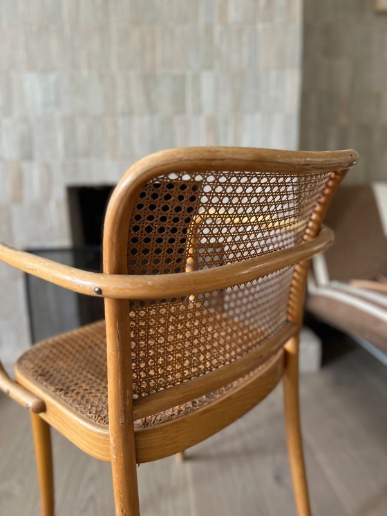 Silla Thonet Modelo 811, también conocida como silla de Praga. – Sillas de comedor, Wood (photo 10 of 14)