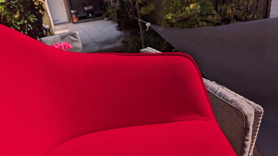 Image 1 of Vitra Softshell Plano Poppyred