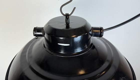 Image 1 of Industriële zwarte geëmailleerde fabriekshanglamp, jaren 60