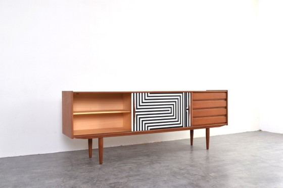 Credenza danese in teak dipinta a mano, stile Op Art, anni '60. – Credenze, Wood (photo 9 of 16)
