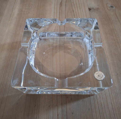 Esclusivo posacenere in cristallo Hennessy Cognac. Prodotto in Francia.