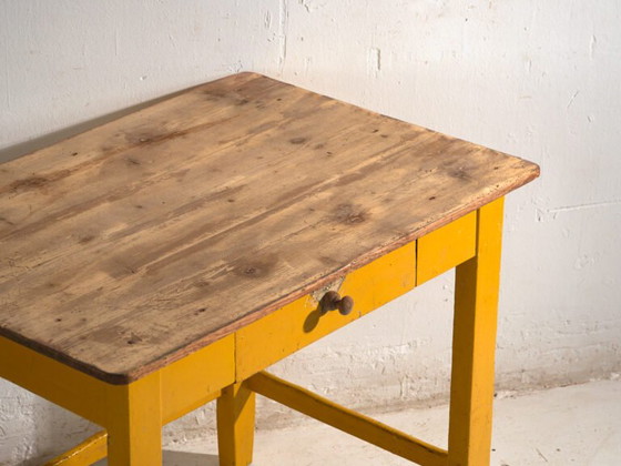 Antiker bemalter Küchentisch aus Kiefernholz – Mitteleuropa, ca. 1920 – Esstische, Iron, Rustic (photo 13 of 40)