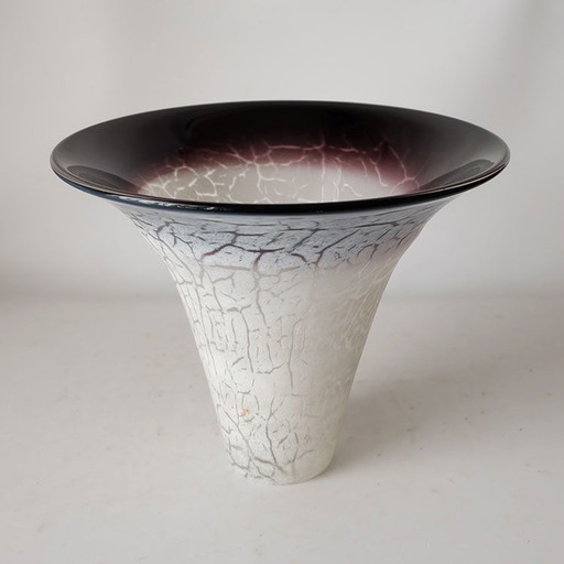 Jessica Homic. Leerdam. Modern art glass vase.