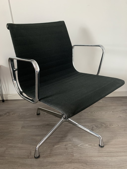 Vitra EA 108 - Groupe Eames en aluminium