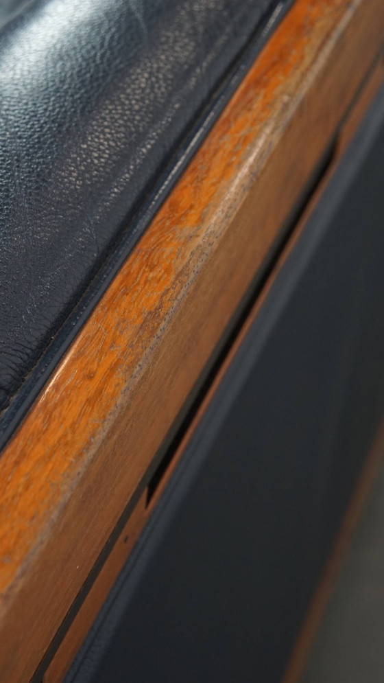 Image 1 of 2.5-zits Art Deco design bank van Schuitema met houtwerk en donkerblauw rundleer