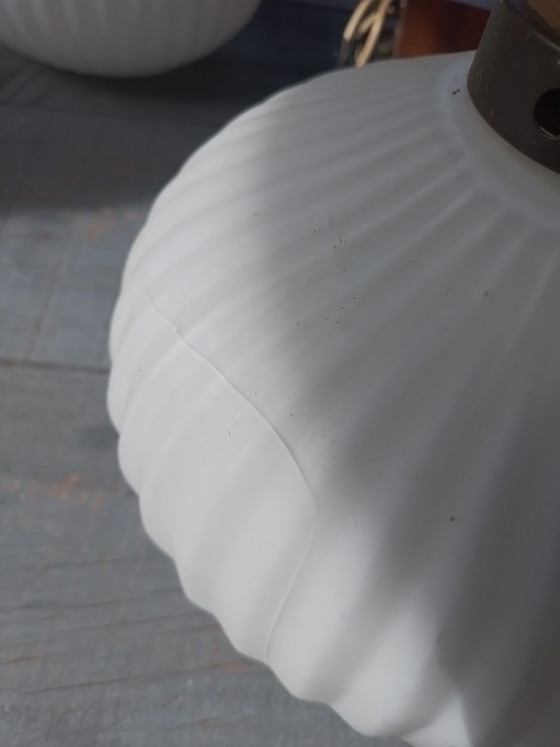 Milk glass pendant lamp 1950s – Wood (photo 9 of 9)