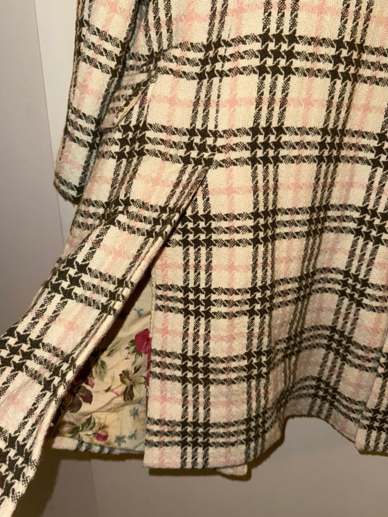 Burberry karierter Wollmantel mit zweireihiger Knopfleiste und floralem Futter – Größe 14Y / S – Geschenke (photo 9 of 9)