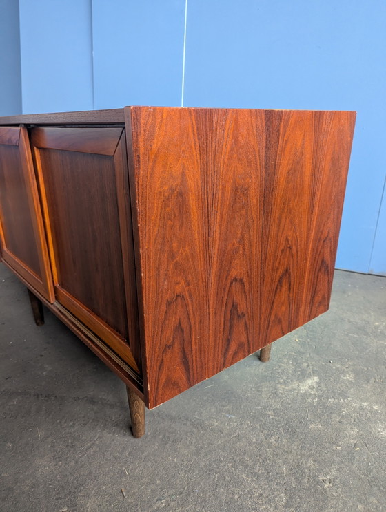 Mobile danese vintage con ante scorrevoli, Faarup anni '60 – Faarup Mobelfabrik, Armadi contenitori, Wood (photo 12 of 14)