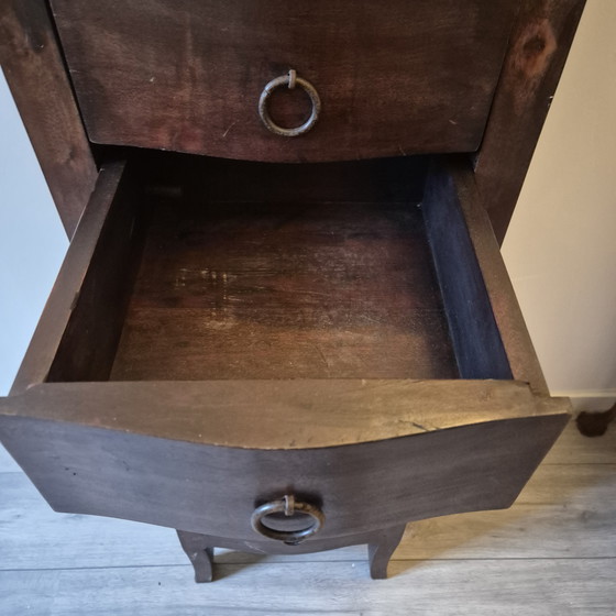 Image 1 of Smalle donkere houten ladekast / sieradenkast met 7 lades – vintage stijl