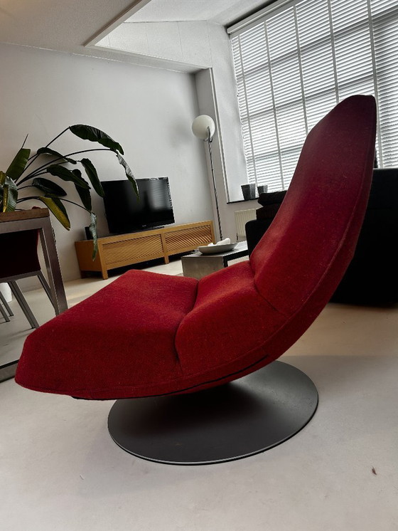 Image 1 of Montis Olivier rouge avec repose-pieds