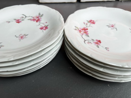 12 Dessert Plates Porcelaine de Sologne