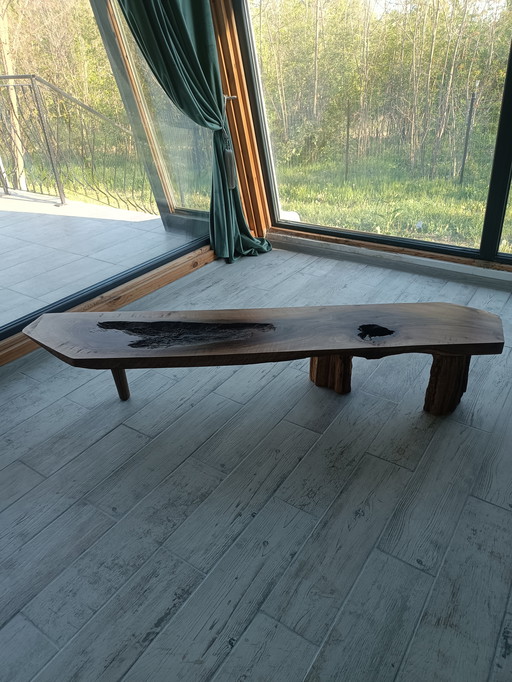 Twilight Vein – A Symphony of Wood and Shadow