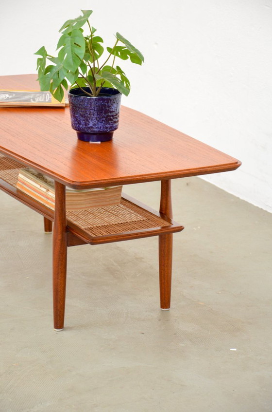 Image 1 of Vintage salontafel, rotan uit het midden van de vorige eeuw, teakhouten plank, Deens, jaren 60