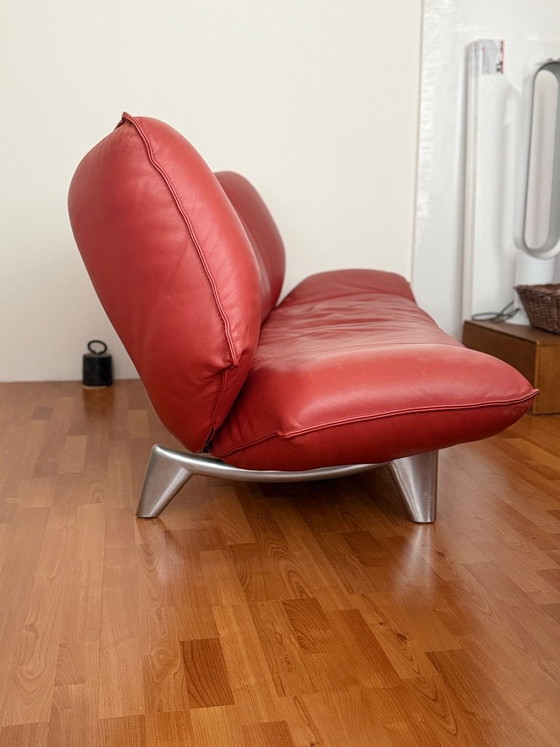 Leolux Tango design Sofa red leather (2-seater) – Metal (photo 5 of 6)
