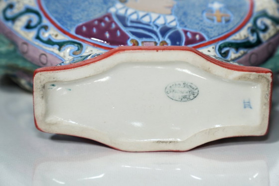 Amphora Czechoslovakia Art Deco Vase Cavalier Portrait Heraldic Crest Enamel – Ceramic (photo 13 of 15)