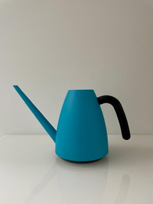 Regadera de diseño Elho Neptunus, azul turquesa con aspecto retro