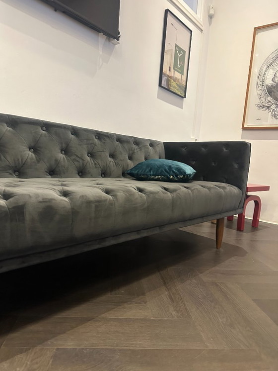 Image 1 of Graues Samtsofa