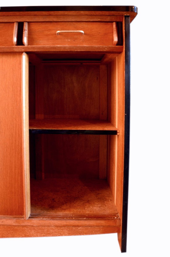 Vintage 1950s wood and pink fuchsia and black Formica sideboard, 130x50x100cm – Metal (photo 10 of 19)