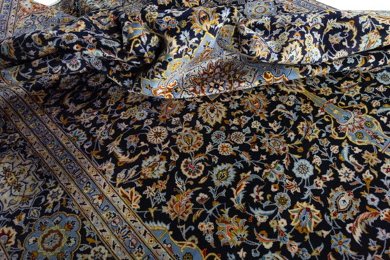 Image 1 of Hand-knotted Kashan cork oriental rug - 396 x 304 cm | finest cork wool, classic medallion & floral pattern