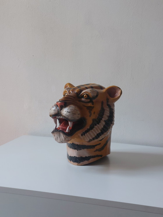 Image 1 of Ancien masque de tigre en papier mâché peint à la main, accessoire de théâtre pour enfants