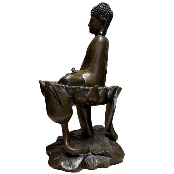 Buda de Bronce Macizo sobre Base de Loto – Principios del Siglo XX – Símbolo de Tranquilidad y Equilibrio (photo 8 of 10)