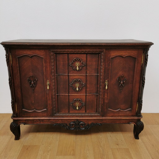 Vintage, Country Queen Ann Sideboard Chest of Drawers Dresser