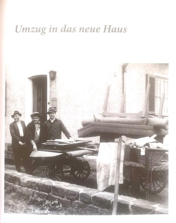 Image 1 of Chaise longue/lit de jour vintage années 1950 - Velours côtelé/bois massif avec photo animée