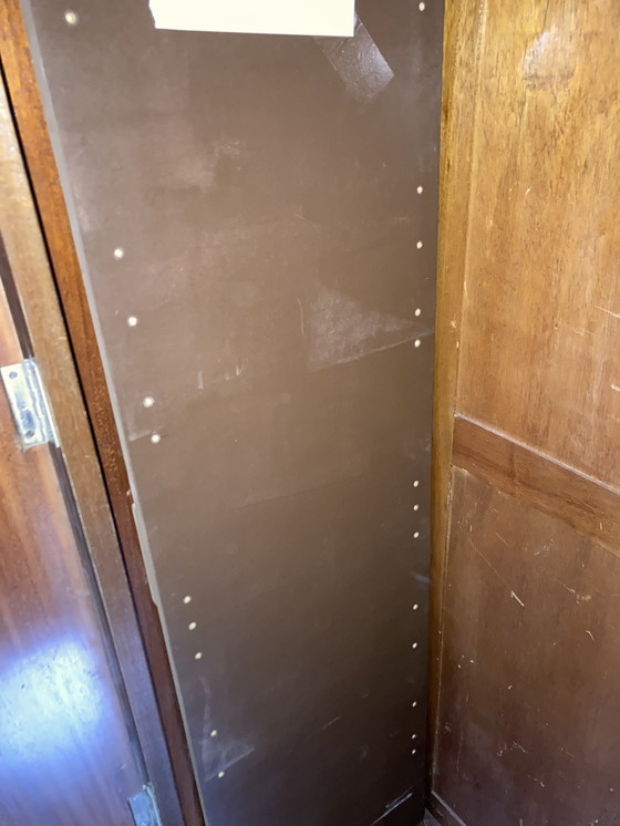 Image 1 of Art deco / nouveau gabinete de chapa de libro de nogal