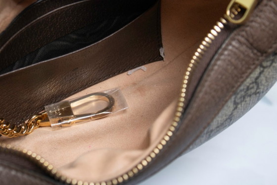 Gucci, Mini Ophedia Shoulder Bag in Monogram – Calfskin (photo 11 of 13)
