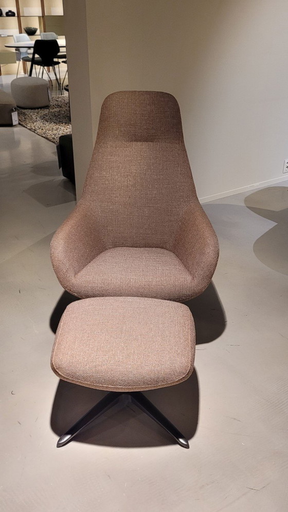 Image 1 of Pode Spot Two fauteuil met poef