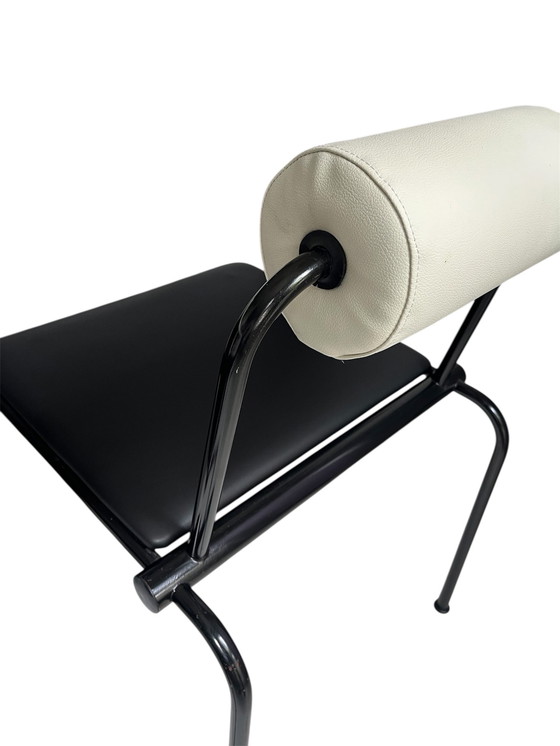 Image 1 of 2 sedie postmoderne Memphis, nere e bianche