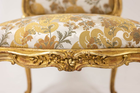 Image 1 of Fauteuil de style Louis XV, avec son dossier à la reine. Époque 1900-1950.