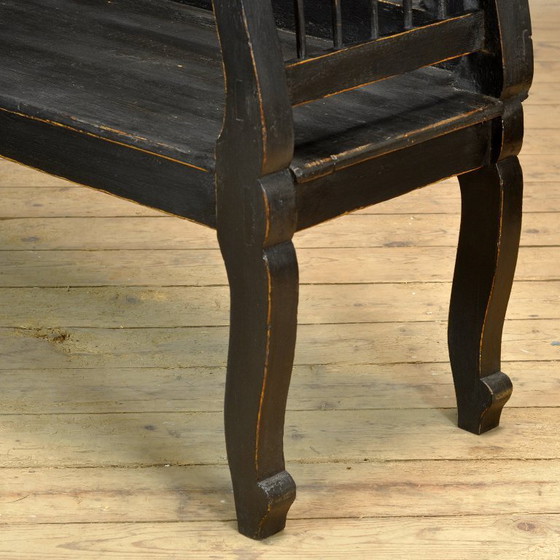 Image 1 of Banco antiguo de pino, década de 1900.