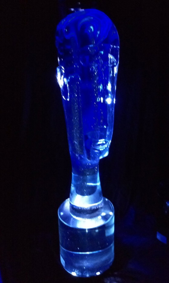 Image 1 of Murano glazen sculpturen brengen een eerbetoon aan Modigliani.