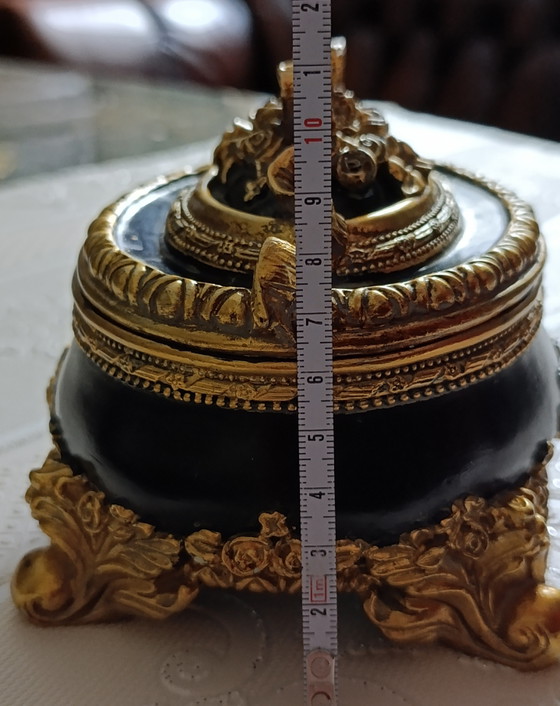 Portagioie vintage decorato in stile Luigi XVI – Oggetti decorativi (photo 5 of 10)
