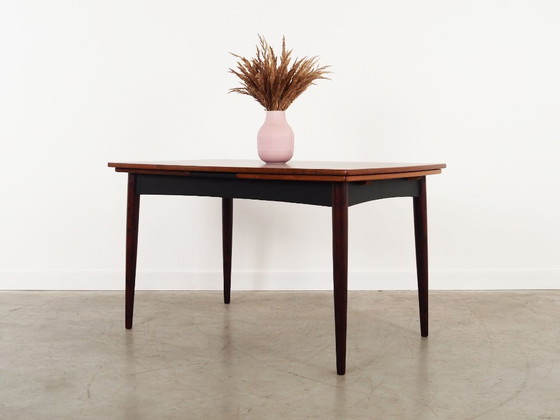 Image 1 of Table en bois de rose, design danois, années 1970, production : Danemark