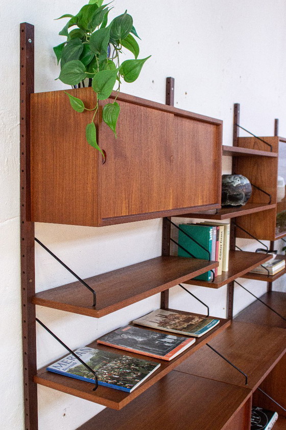 Poul Cadovius Cado Royal wandplank, plankensysteem, dressoir, vintage teakhout, Deens design, mid-century (photo 3 of 25)