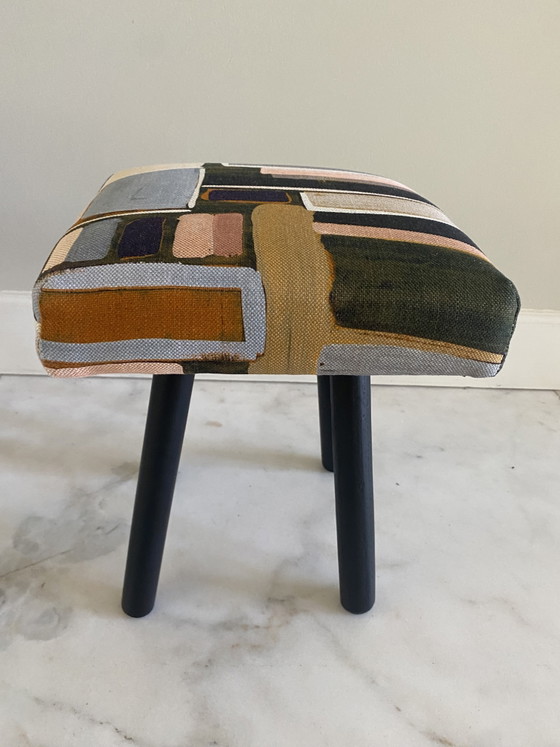 Image 1 of Tabouret recyclé avec tissu de créateur