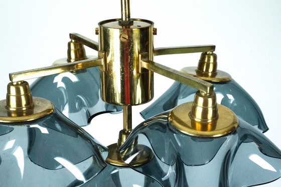 Image 1 of Italian five-arm chandelier in smoked Vistosi glass and brass, 1970s