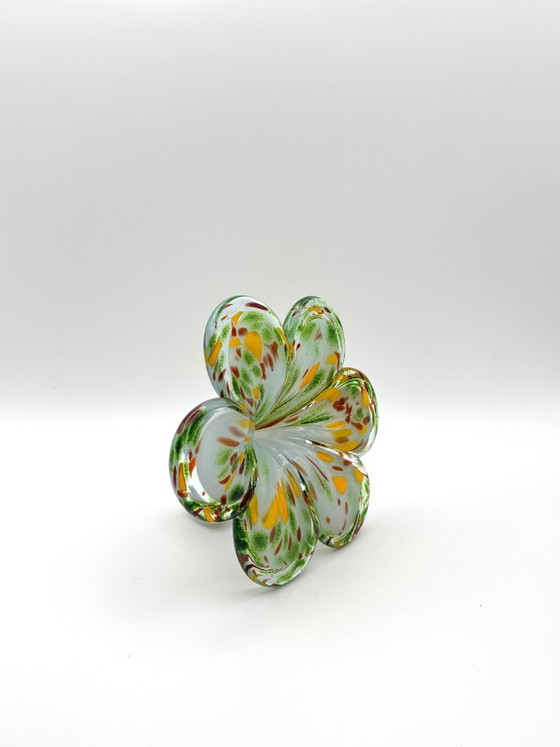Image 1 of Ein Paar kunstvolle Glasblumen, handgefertigt in Italien nach venezianischer Murano-Tradition, Maße: 15 x 15 x 9 cm