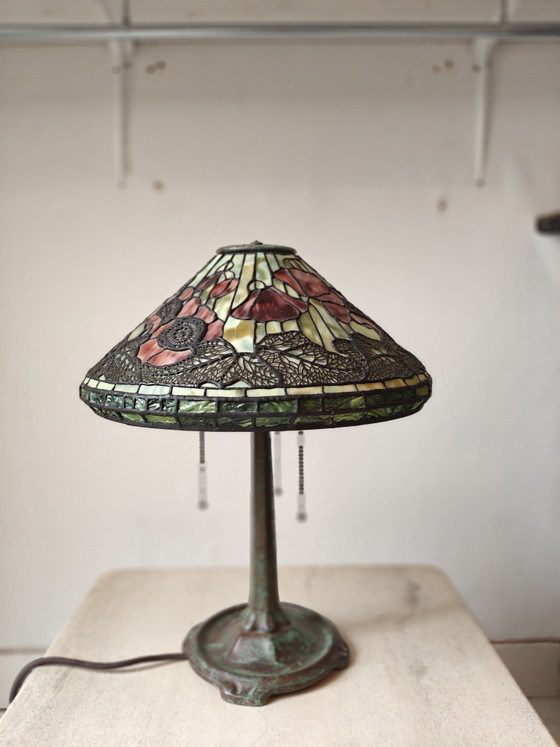 Image 1 of Reproduction of Tiffany poppy table lamp - bronze base