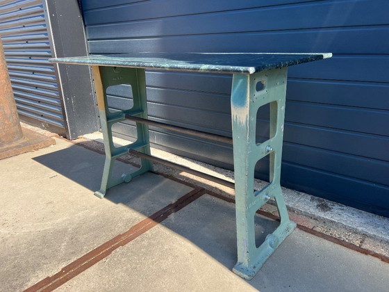 Image 1 of Bijzettafel industrial