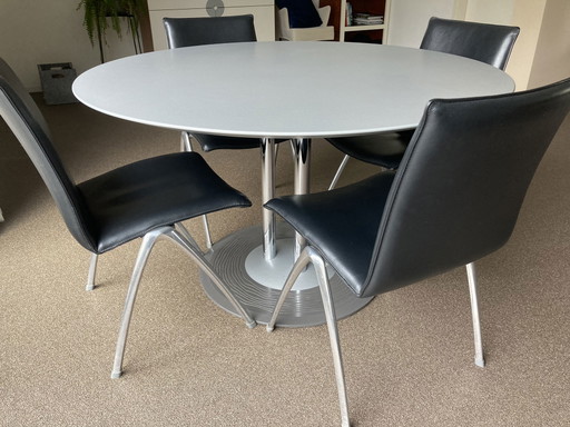 Leolux dining room set