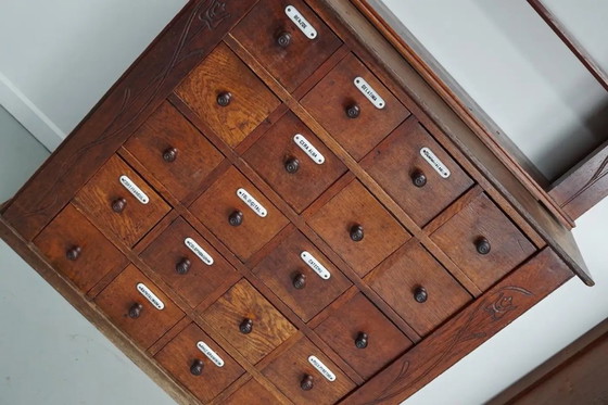 Image 1 of Coppia di vetrine/armadietti da farmacia antichi in rovere olandese in stile Art Nouveau, ca. 1904